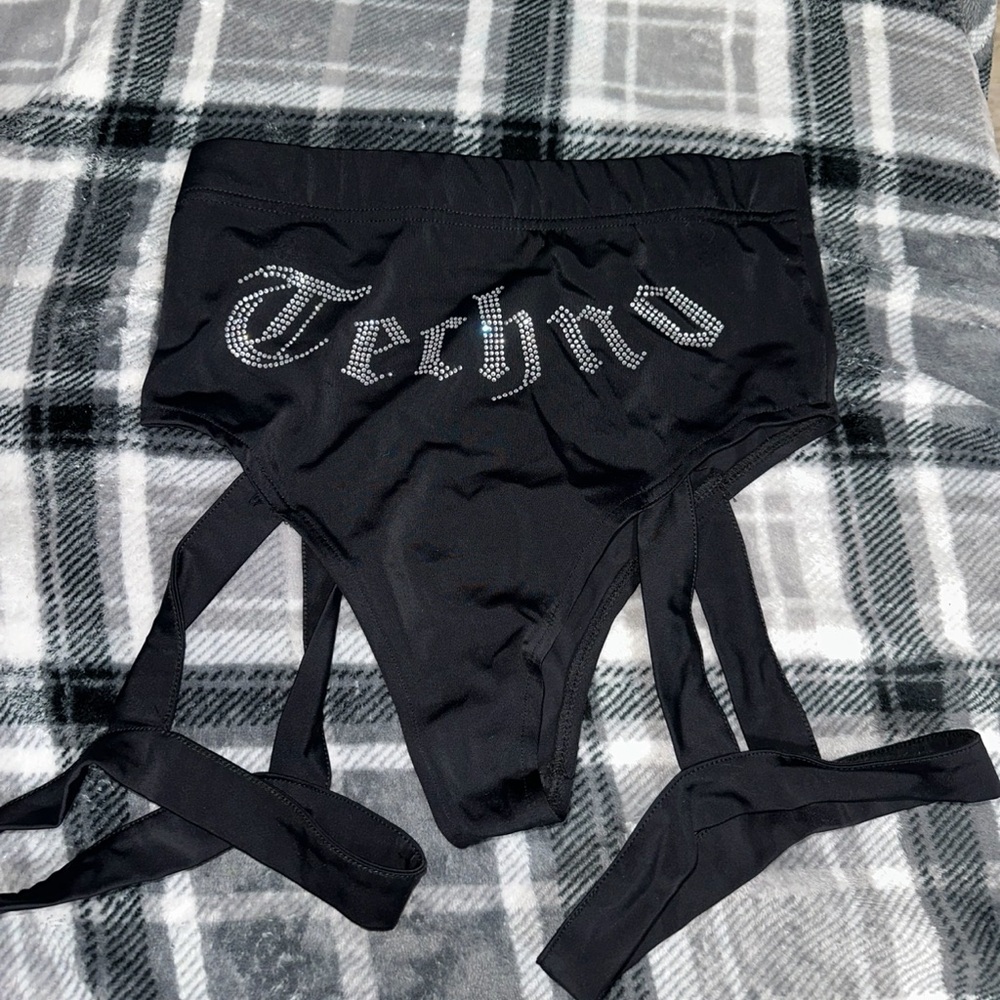 iHeartRaves Techno rave shorts
